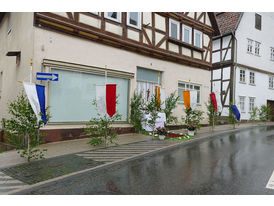 Altar- und Straßenschmuck zu Fonleichnam (Foto: Karl-Franz Thiede)